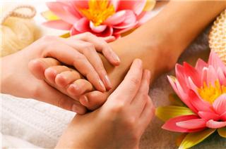 Angela's Reflexology Logo